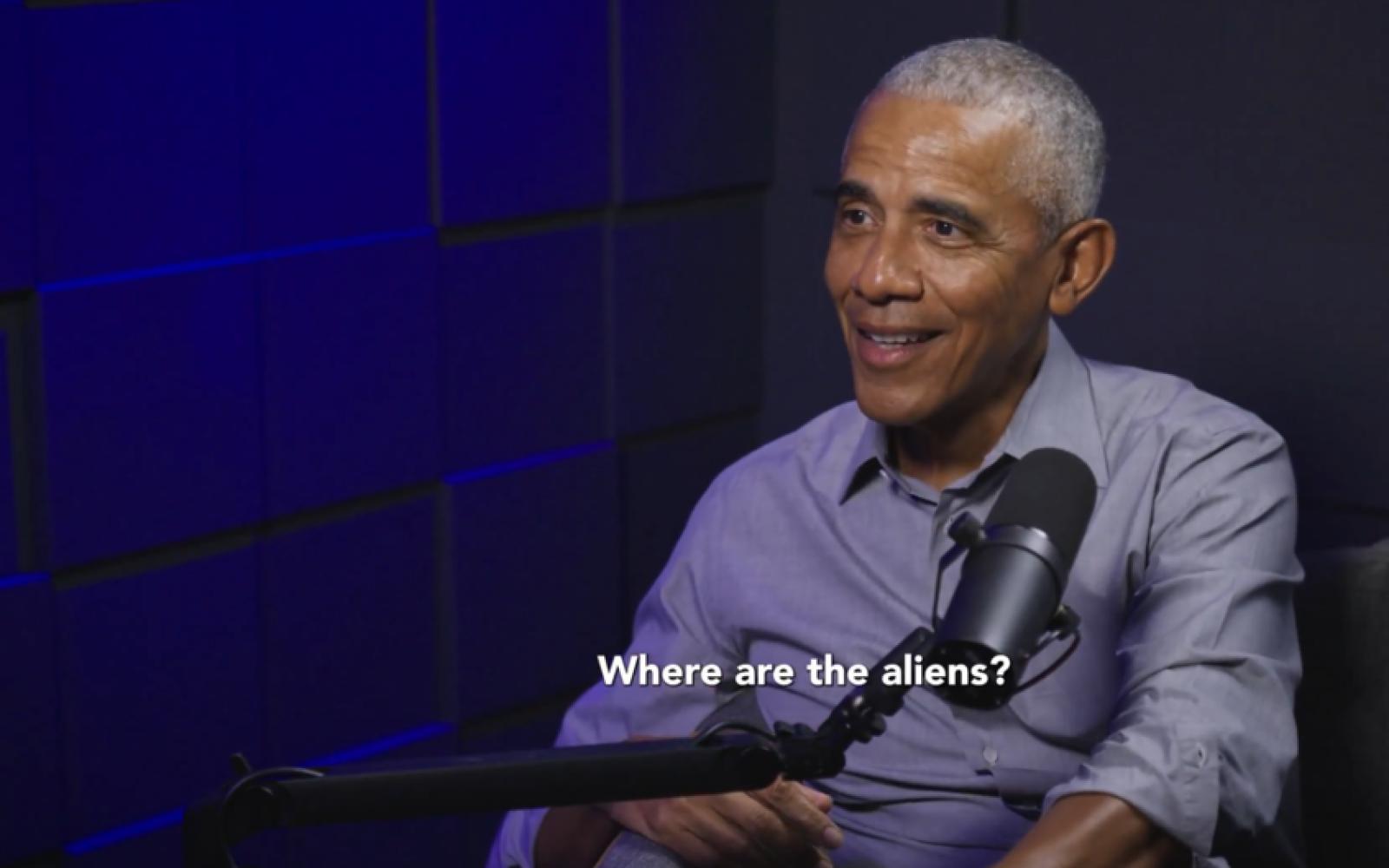 ترامب يتهم أوباما بتسريب معلومات سرية عن الكائنات الفضائية والمنطقة 51.. خطأ فادح!