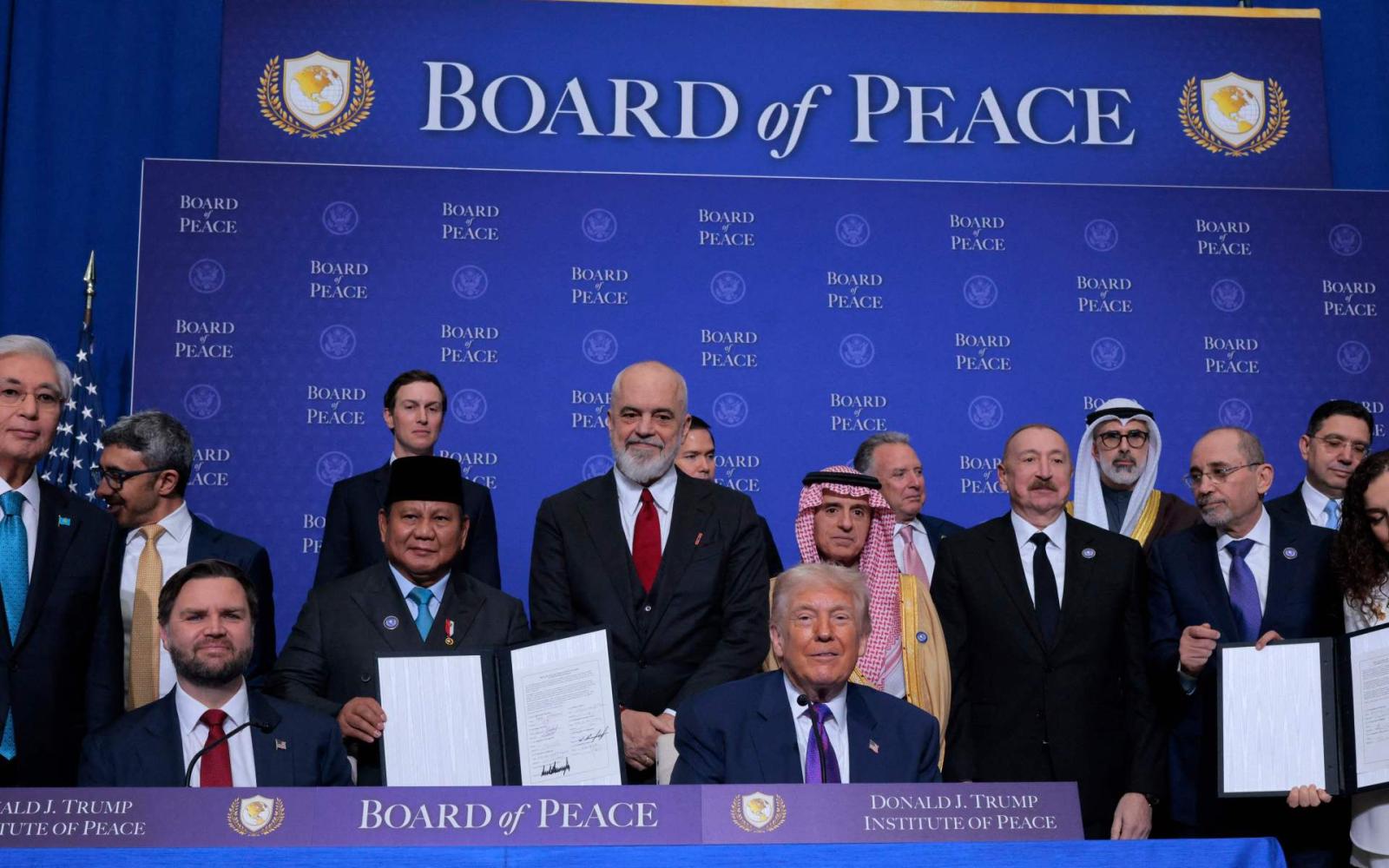 اجتماع "مجلس السلام" بواشنطن: ترمب يضع شروطاً لنهاية الحرب، وحماس تؤكد على الحقوق الوطنية