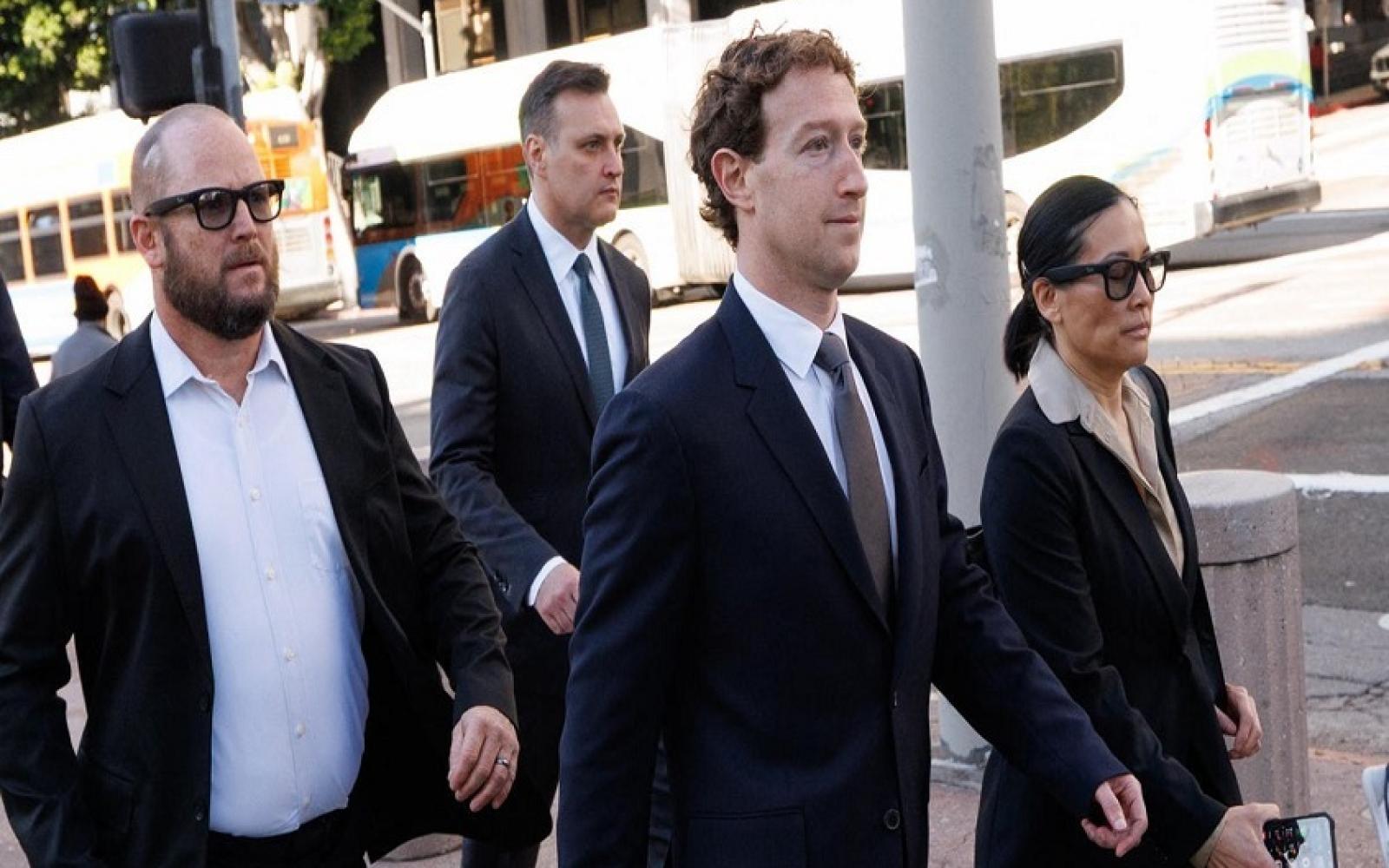 توبيخ قضائي لفريق زوكربيرغ في كاليفورنيا بسبب نظارات "ميتا" المزودة بكاميرا