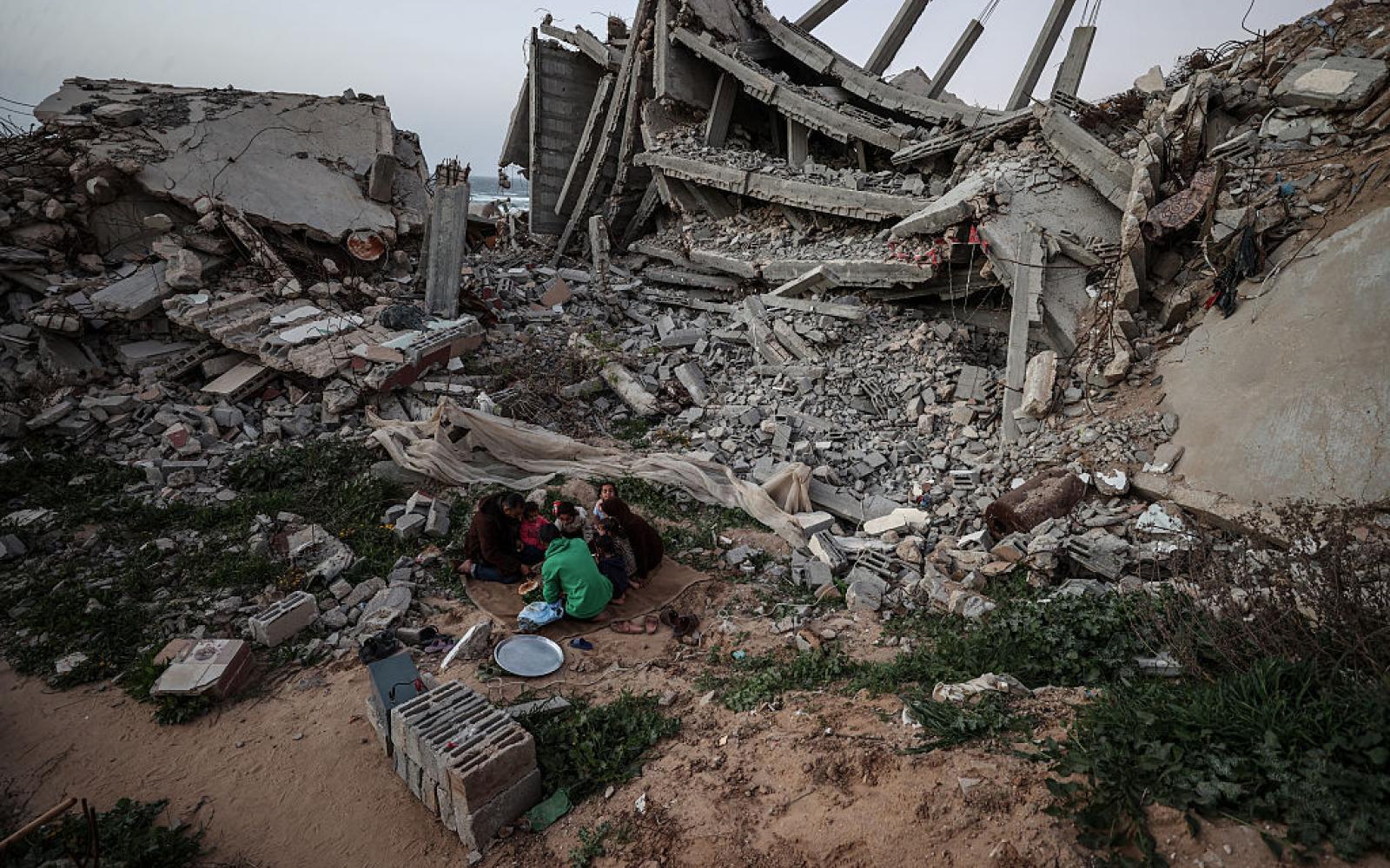 وثائق أمريكية تكشف خطة لبناء قاعدة عسكرية ضخمة في غزة لحفظ سلام مفروض