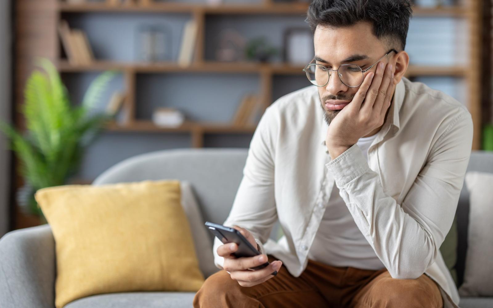 هواتفنا الذكية تسلبنا حياتنا: كيف نستعيد السيطرة ونقلل الإلهاء الرقمي؟