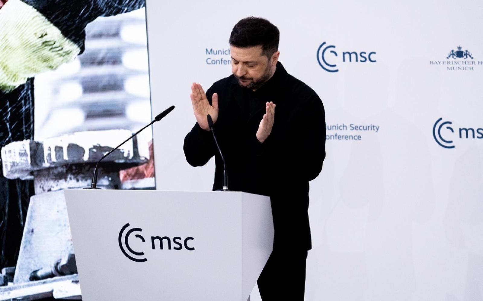 نائب أوكراني يطالب باستقالة زيلينسكي بعد تقرير أمريكي حول الفساد وتأخير المفاوضات