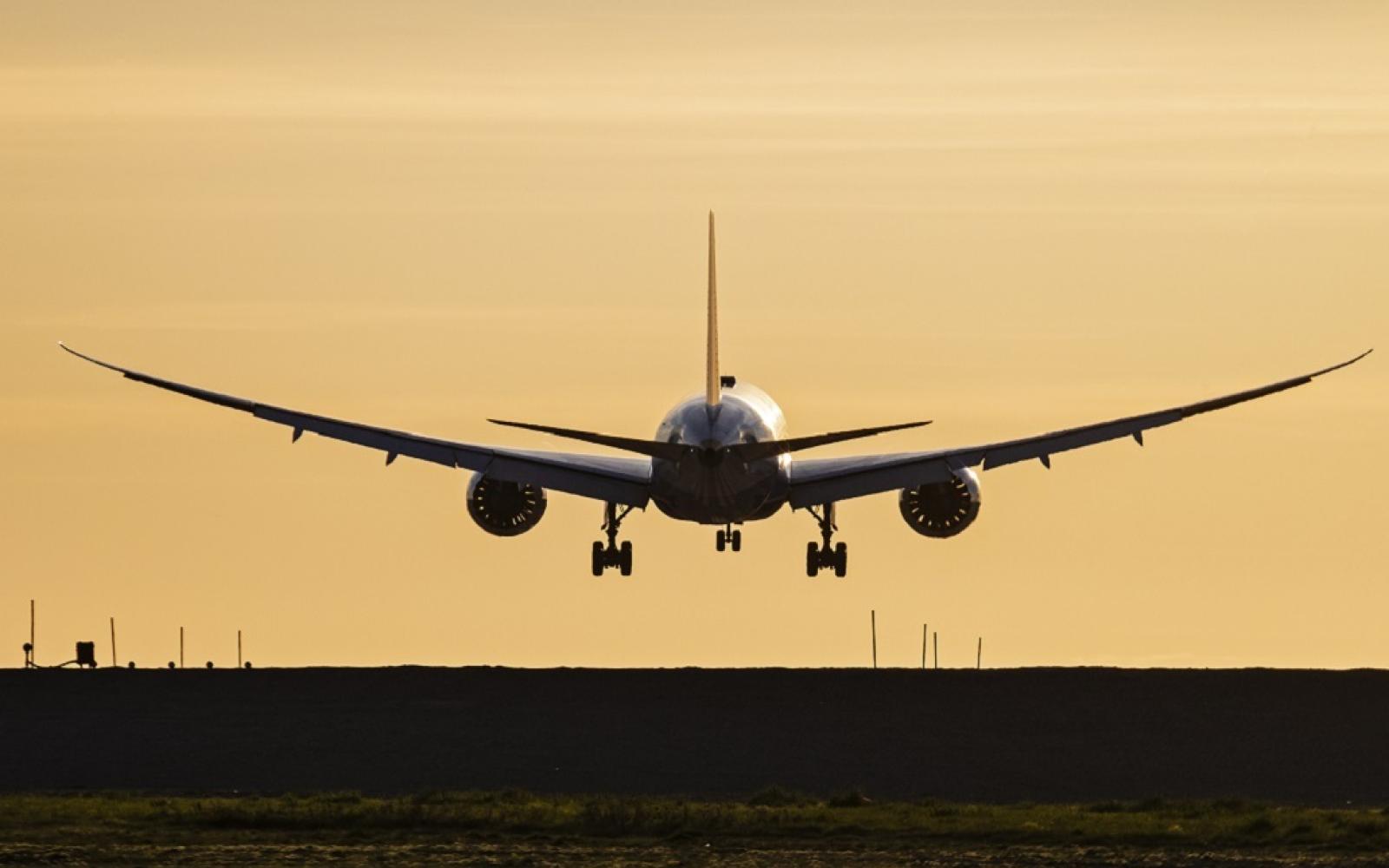 كشف لغز الطائرة الأمريكية: رحلة رئيس أوزبكستان السرية عبر الأجواء الروسية