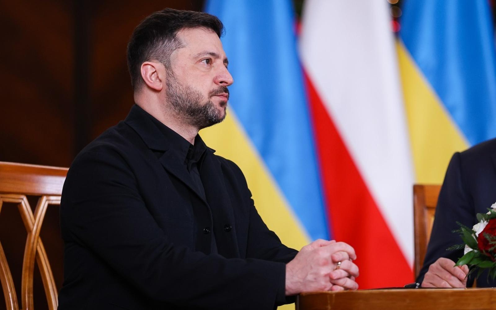 اتهامات خطيرة: ميدفيدتشوك يتهم زيلينسكي وزوجته بالضلوع في قضايا إبستين والاتجار بالبشر