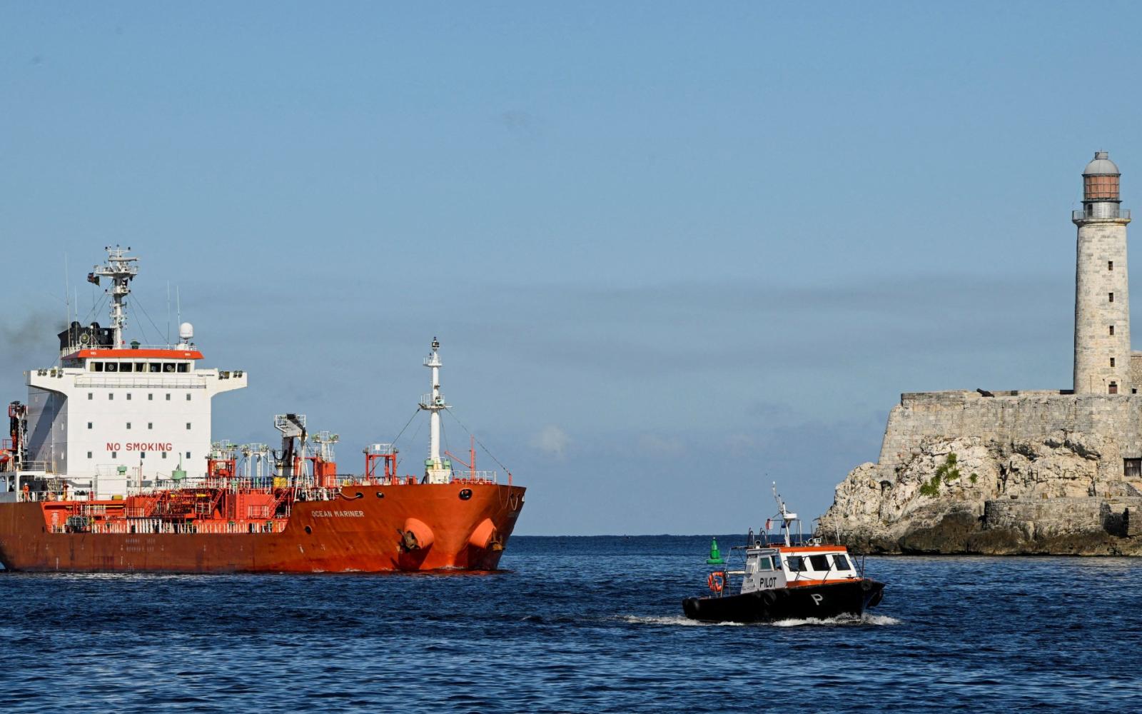 نيويورك تايمز: كوبا على حافة الانهيار.. حصار أمريكي خانق يهدد الجزيرة بأزمة إنسانية