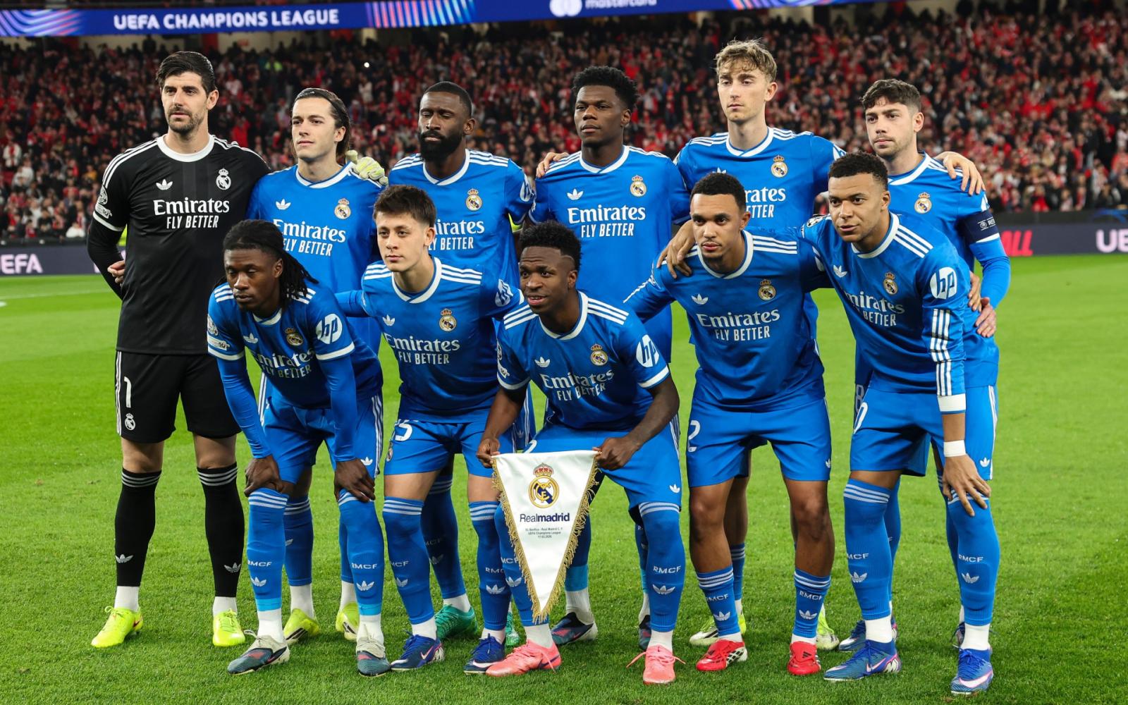 ريال مدريد يسعى للحفاظ على الصدارة في مواجهة أوساسونا بالدوري الإسباني