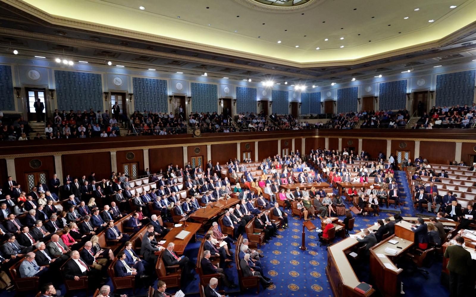 الكونغرس الأمريكي يدرس تقييد قدرة ترامب على شن حرب ضد إيران وسط تصاعد التوتر