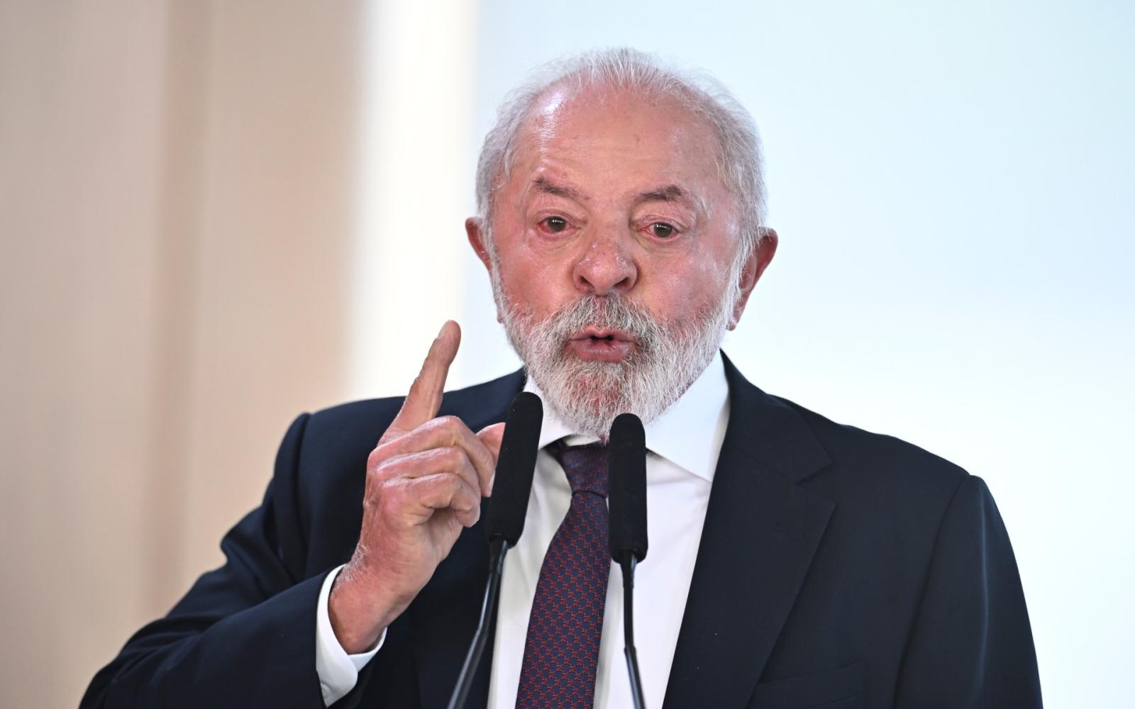 الرئيس البرازيلي يدعو لمحاكمة مادورو داخل فنزويلا ويسعى للقاء ترمب في واشنطن