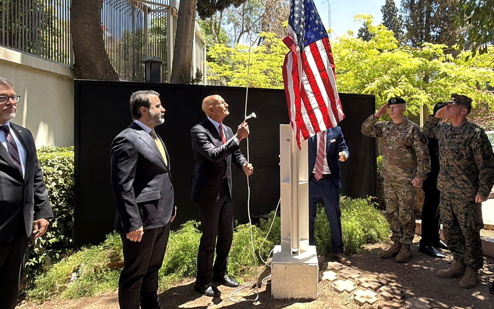 واشنطن تخطط لإعادة فتح سفارتها في دمشق: هل نشهد تغييراً في السياسة الأمريكية تجاه سوريا؟