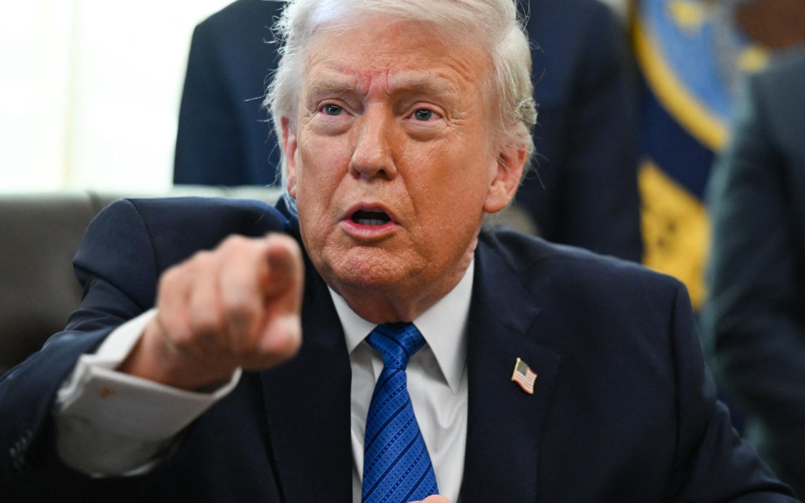 ترمب يهاجم قضاة المحكمة العليا بعد قرار تاريخي بشأن التعريفات الجمركية