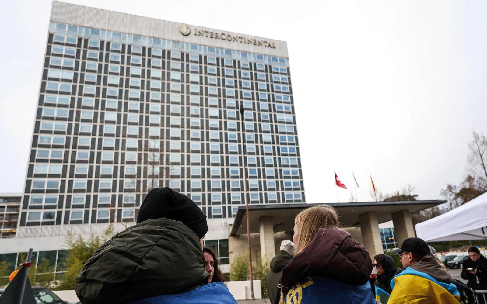 هل تتحول مفاوضات أوكرانيا وروسيا إلى لعبة سياسية لاسترضاء ترمب وتأخير الحسم؟