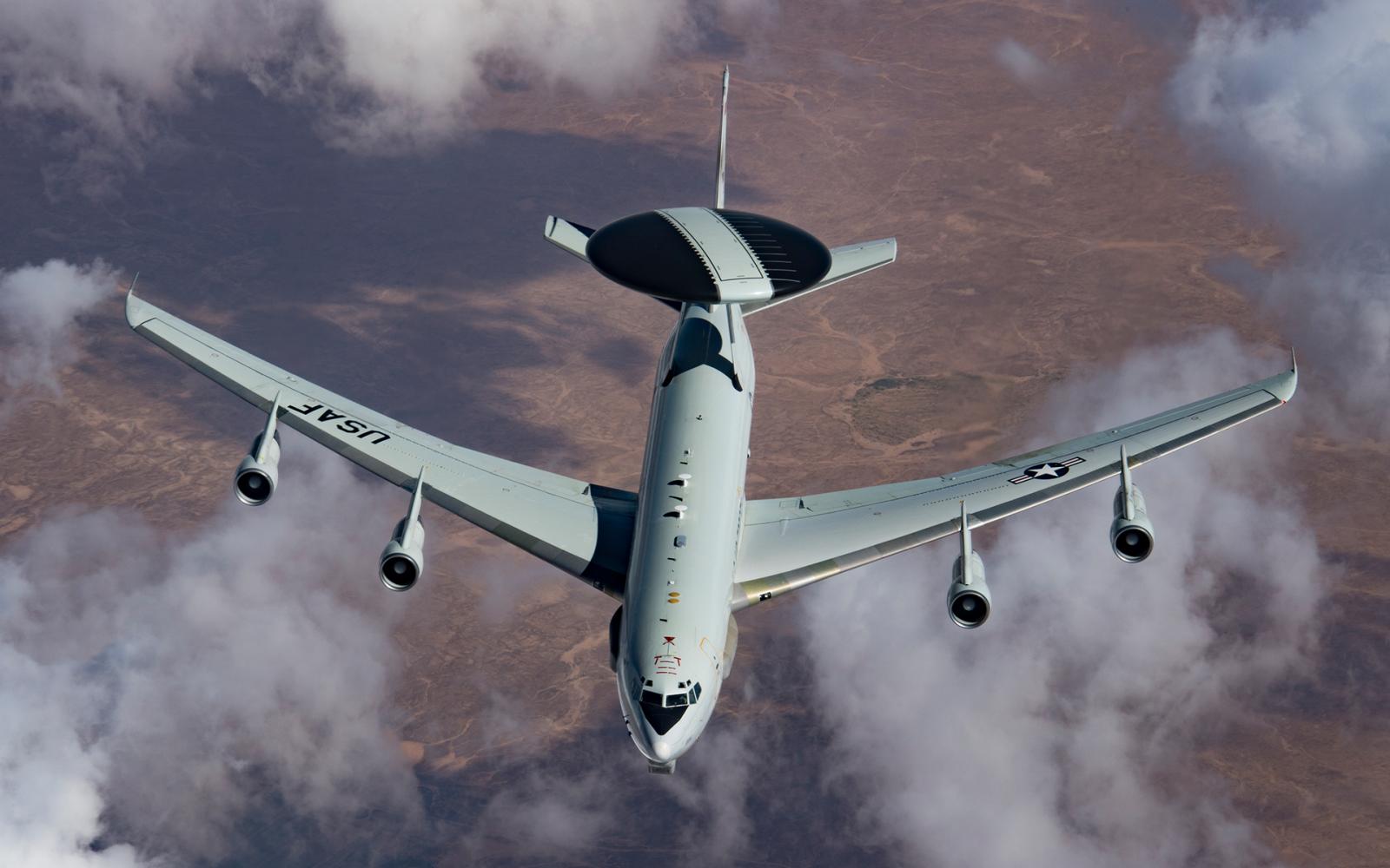 تحركات أمريكية مكثفة: هل تنذر بنشر طائرات "أواكس" بضربة عسكرية محتملة على إيران؟