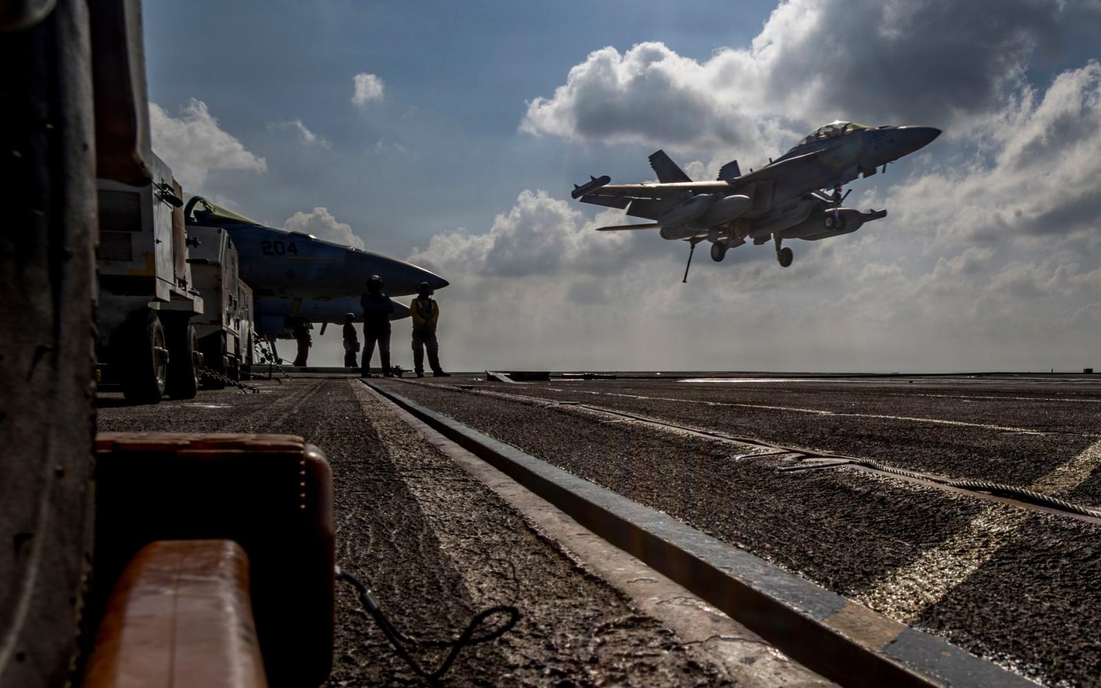 توترات نووية: جولة محادثات أمريكية إيرانية حاسمة في جنيف قد تبعد شبح الحرب