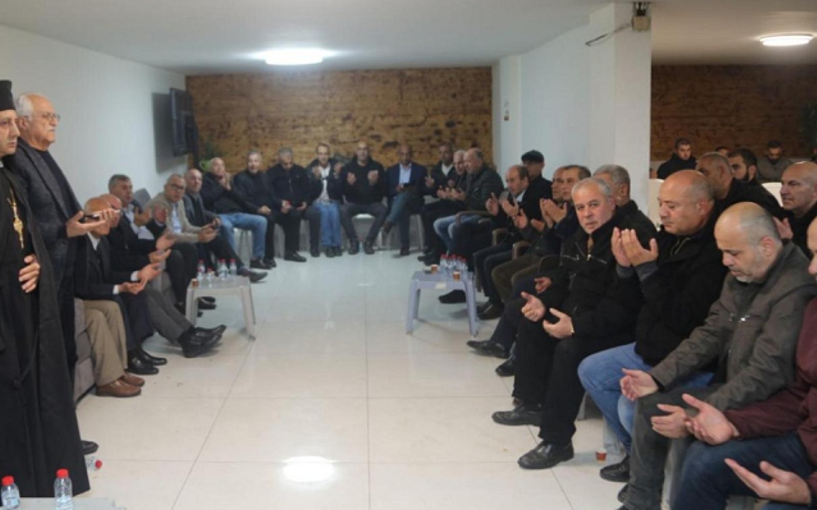 كفر كنا تضعُ حداً للعنف: راية صلح تُعقد بين عائلتين بعد اعتقال العشرات