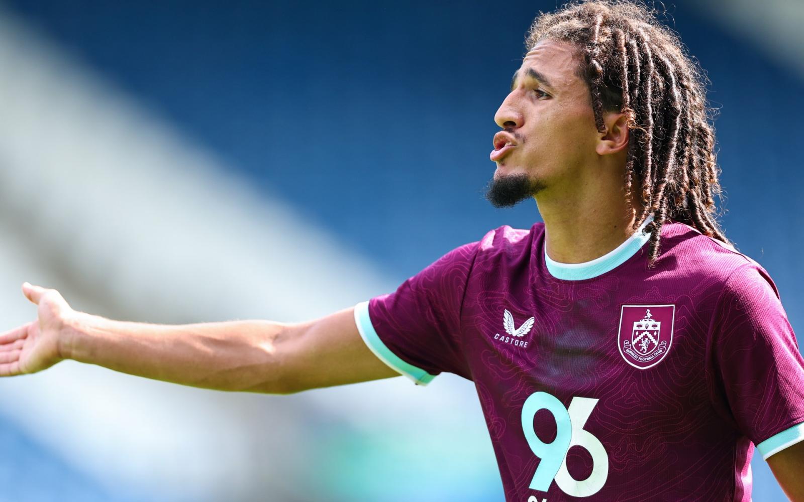 الاتحاد التونسي يدعم المجبري بعد تعرضه لإساءات عنصرية في الدوري الإنجليزي