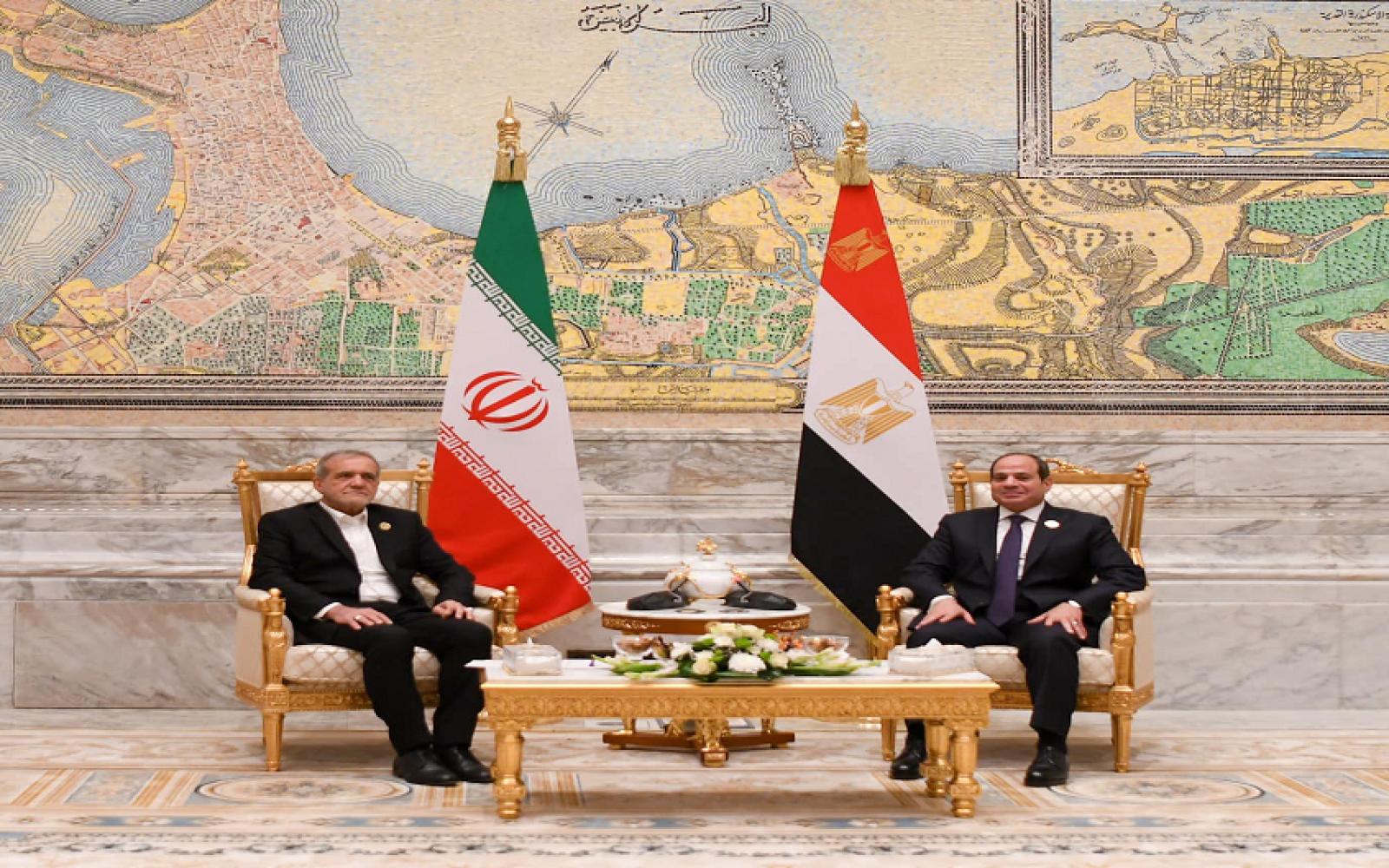 مصر تنفي تبادل السفراء مع إيران وتكثف اتصالاتها لتهدئة التوتر الإقليمي