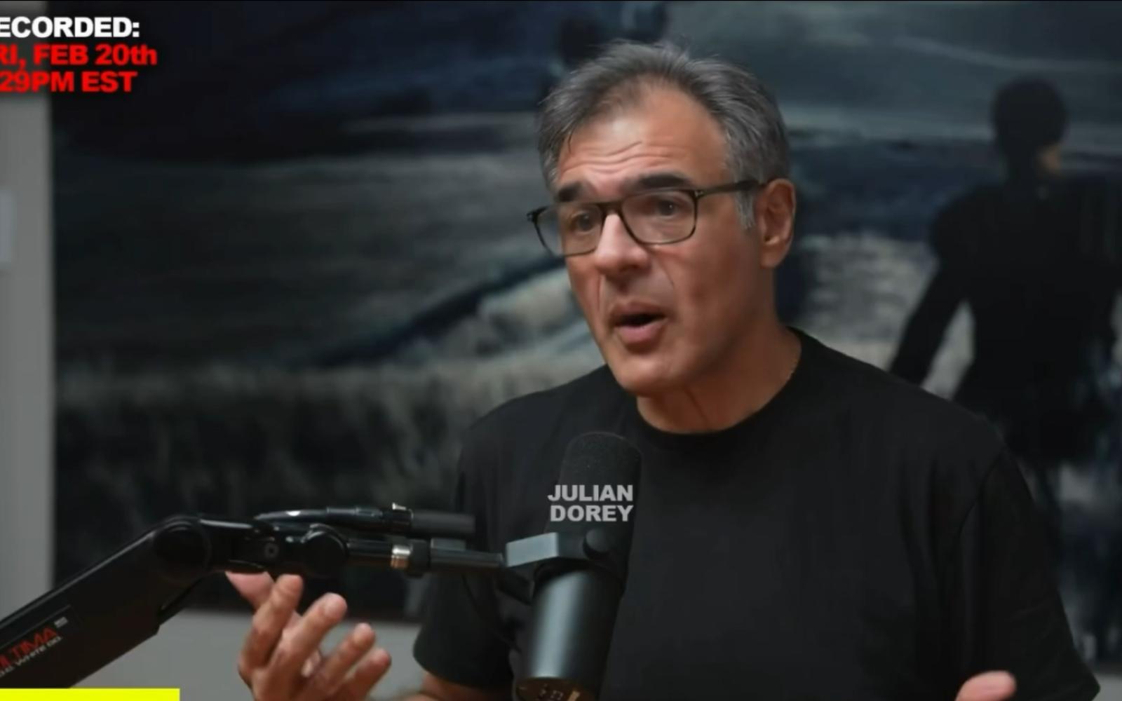 ضابط "سي آي إيه" سابق: ترامب يخطط لضرب إيران عسكرياً الإثنين أو الثلاثاء المقبلين