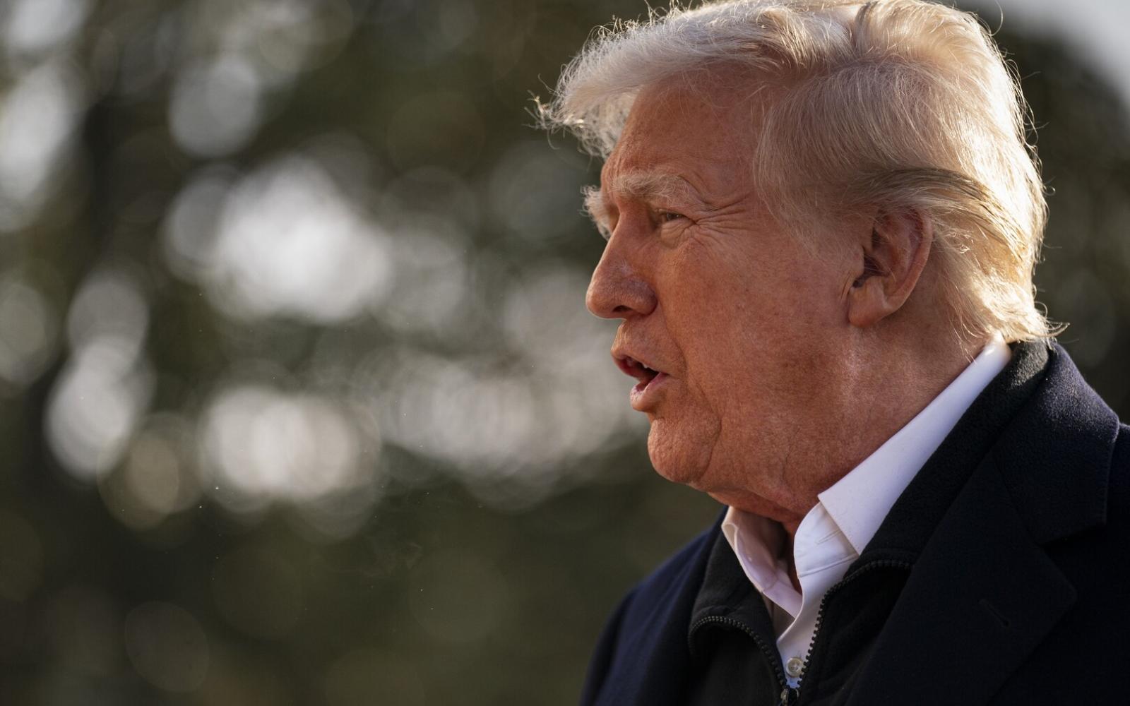 توتر أمريكي إيراني: ترامب يتساءل عن "الرضوخ" وإيران تجيب بـ"لأننا إيرانيون" مع تهديدات بهجوم