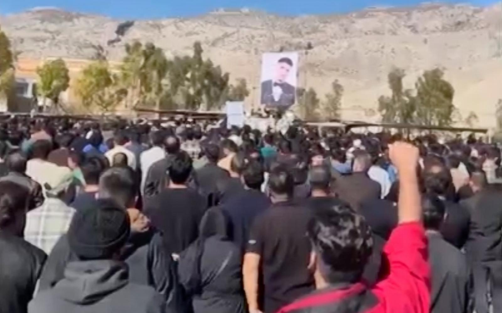 احتجاجات طلابية تعم الجامعات الإيرانية مع بداية العام الدراسي وإحياء ذكرى ضحايا الاحتجاجات