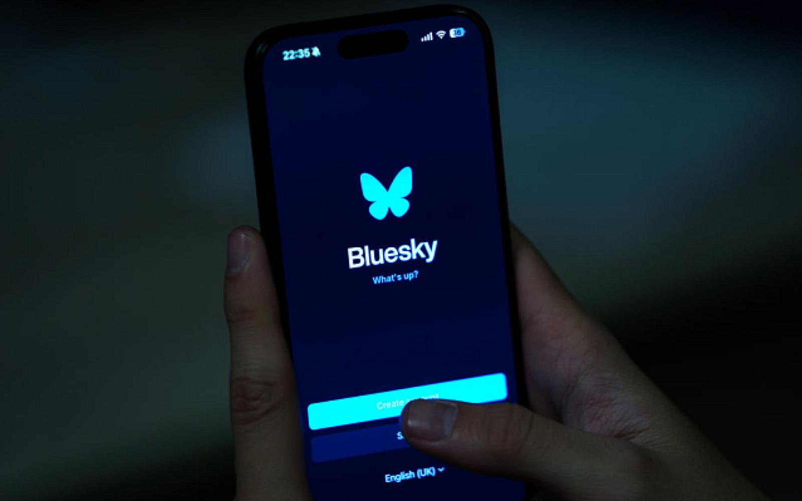 "بلوسكاي" تدمج خدمة مراسلة مشفرة: خطوة نحو تواصل آمن داخل الشبكة اللامركزية