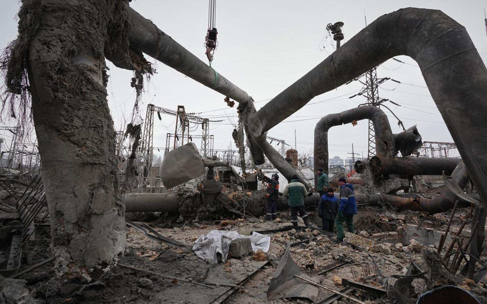 روسيا تواصل استهداف البنية التحتية الأوكرانية: ضربات مكثفة على مواقع حيوية