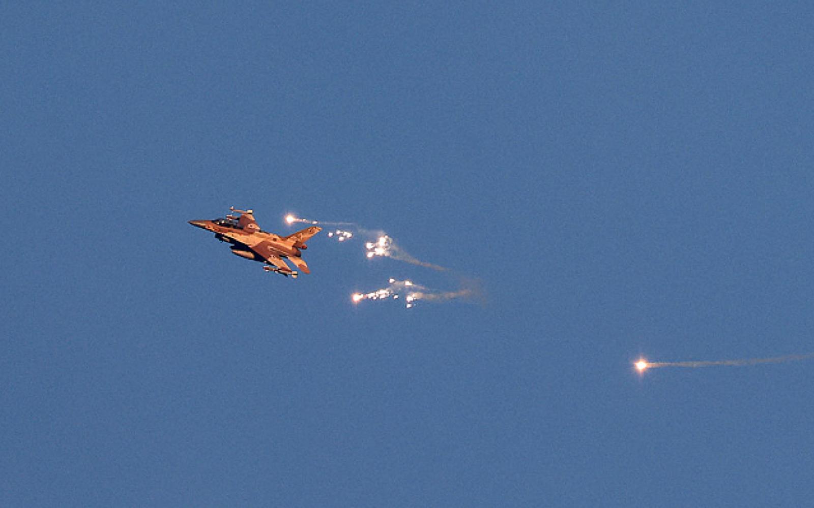 توترات إقليمية تتصاعد: إيران تحذر من رد واسع وإسرائيل تستعد لصراع طويل الأمد