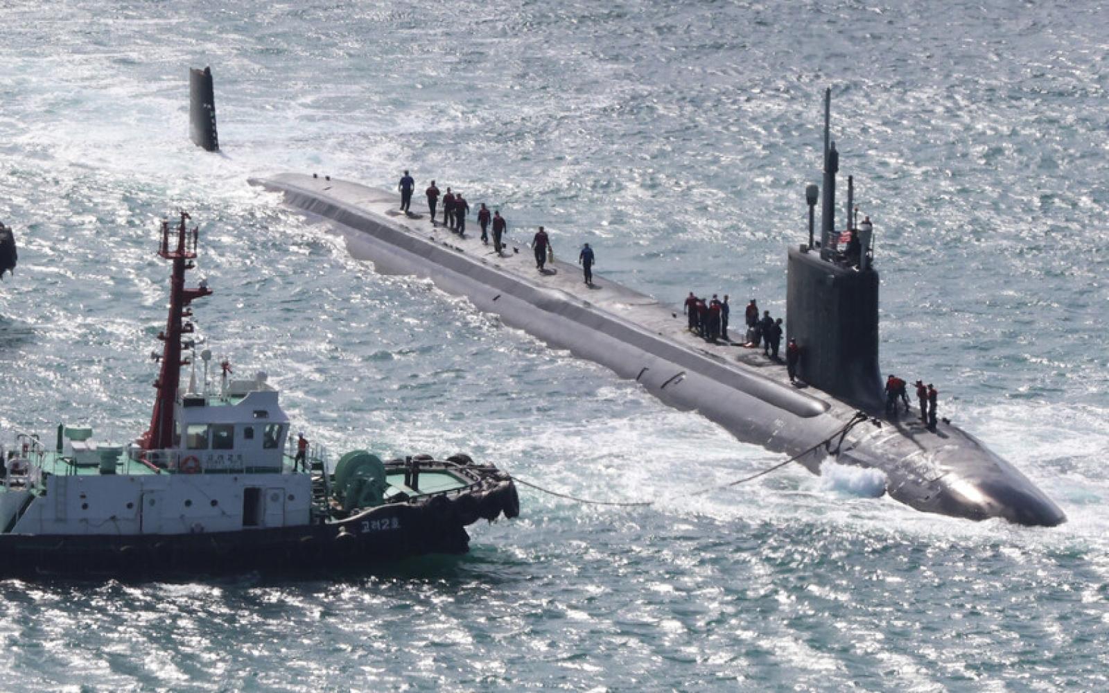 إجلاء طارئ لطاقم غواصة أمريكية من غرينلاند.. وترامب يعلق ويعد بإرسال سفينة مستشفى