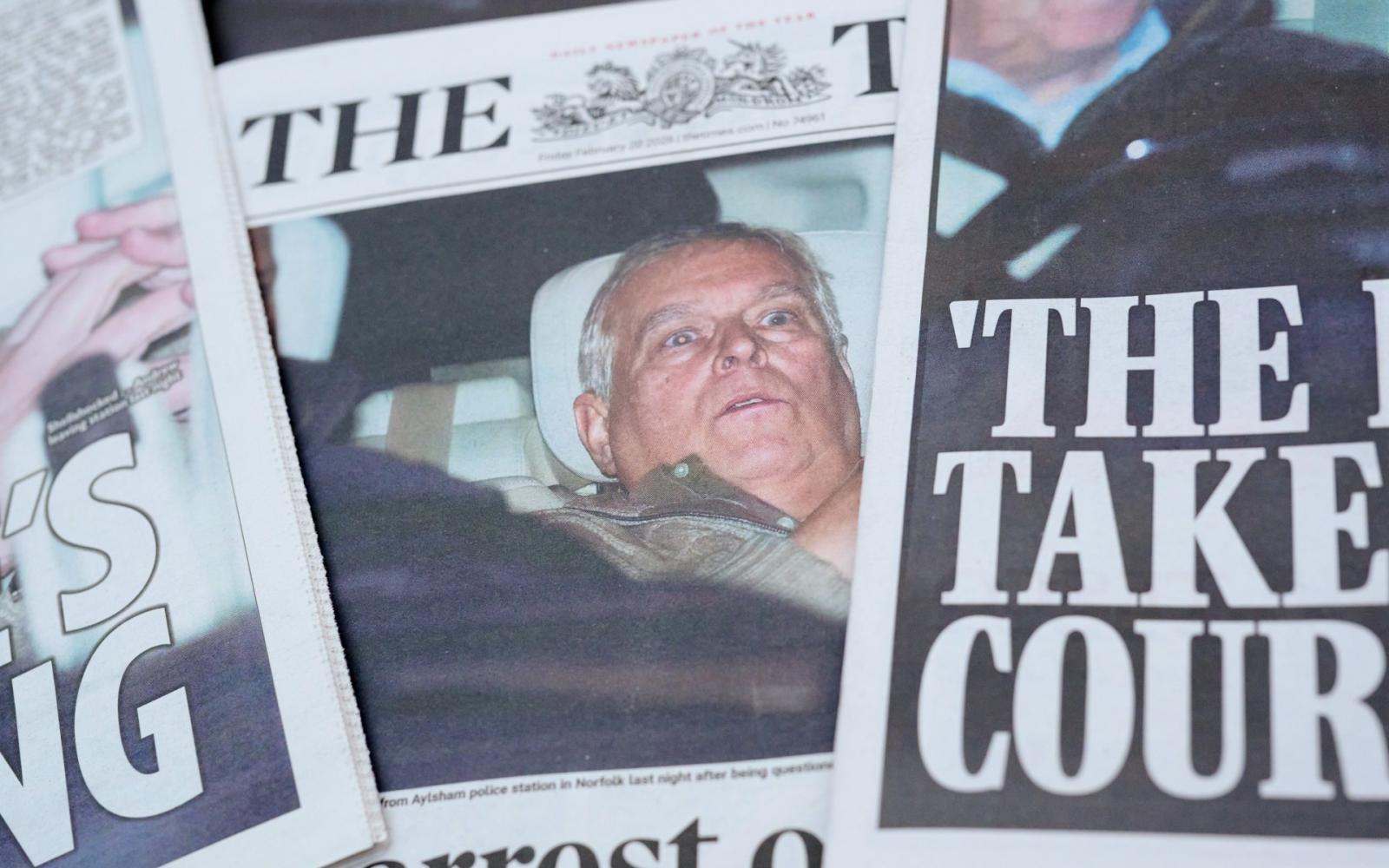 الأمير أندرو في مرمى الاتهام: هل يُخفي "كبش الفداء" شبكة فساد دولية؟