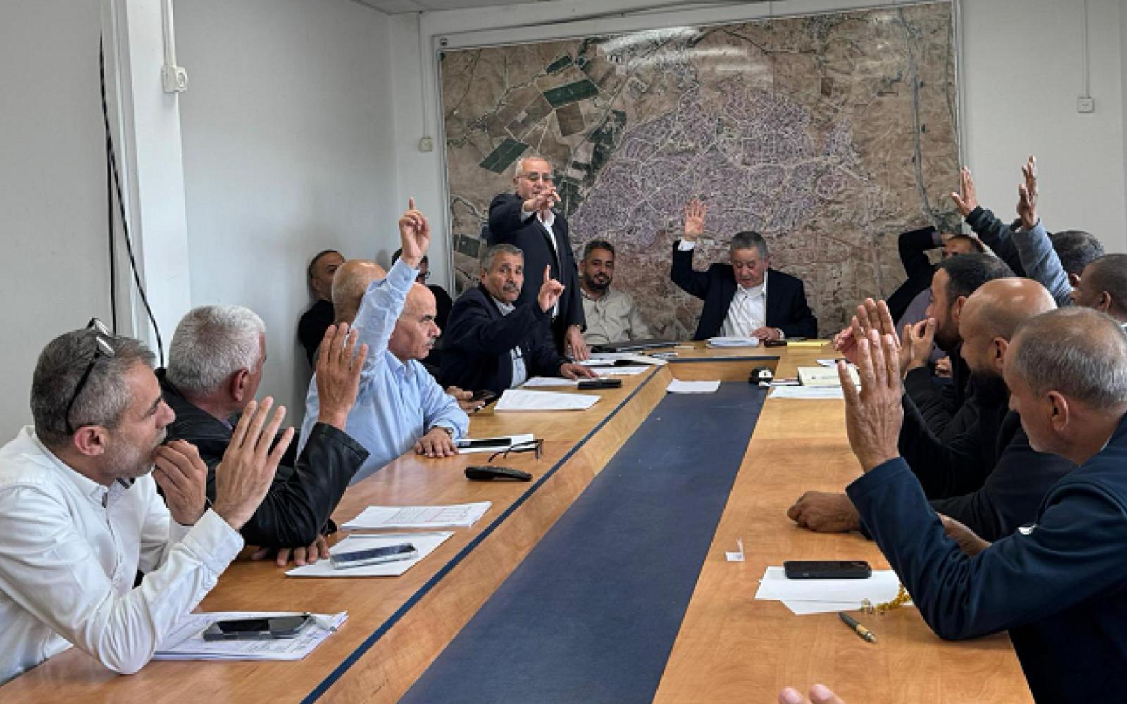 بلدية رهط تقر ميزانية 2026 بـ 660 مليون شيكل دون زيادة ضرائب الأرنونا