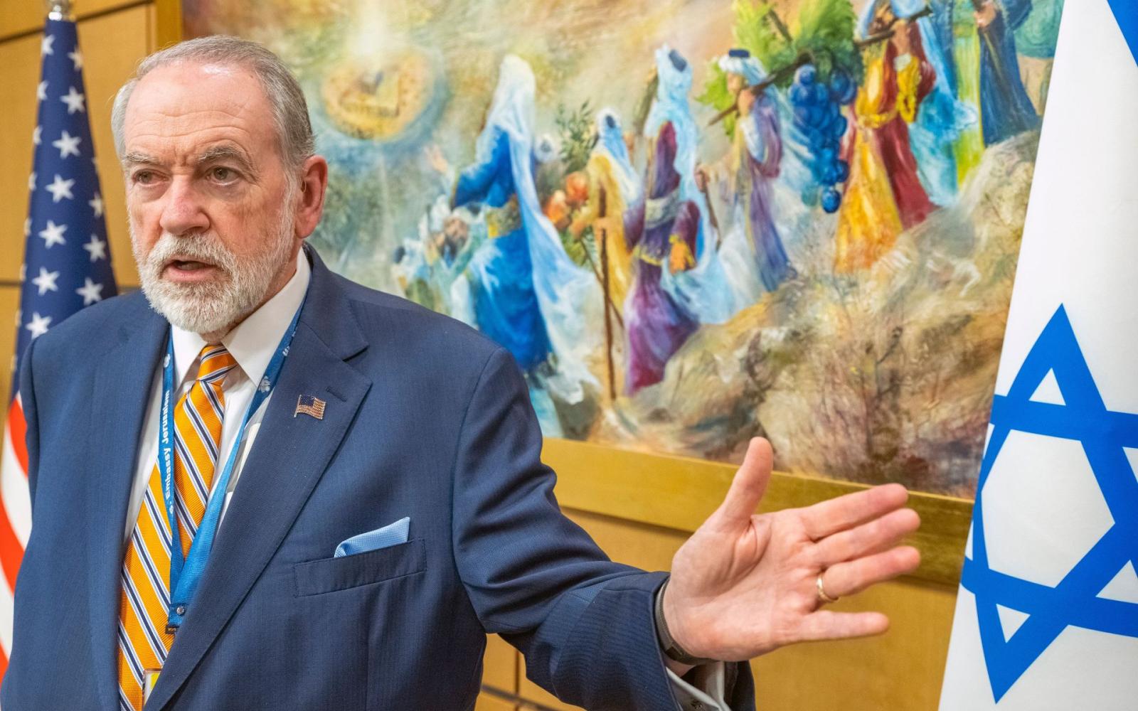 سفير أمريكا في إسرائيل يواجه أسئلة محرجة حول دعم تل أبيب في مقابلة تلفزيونية مثيرة للجدل