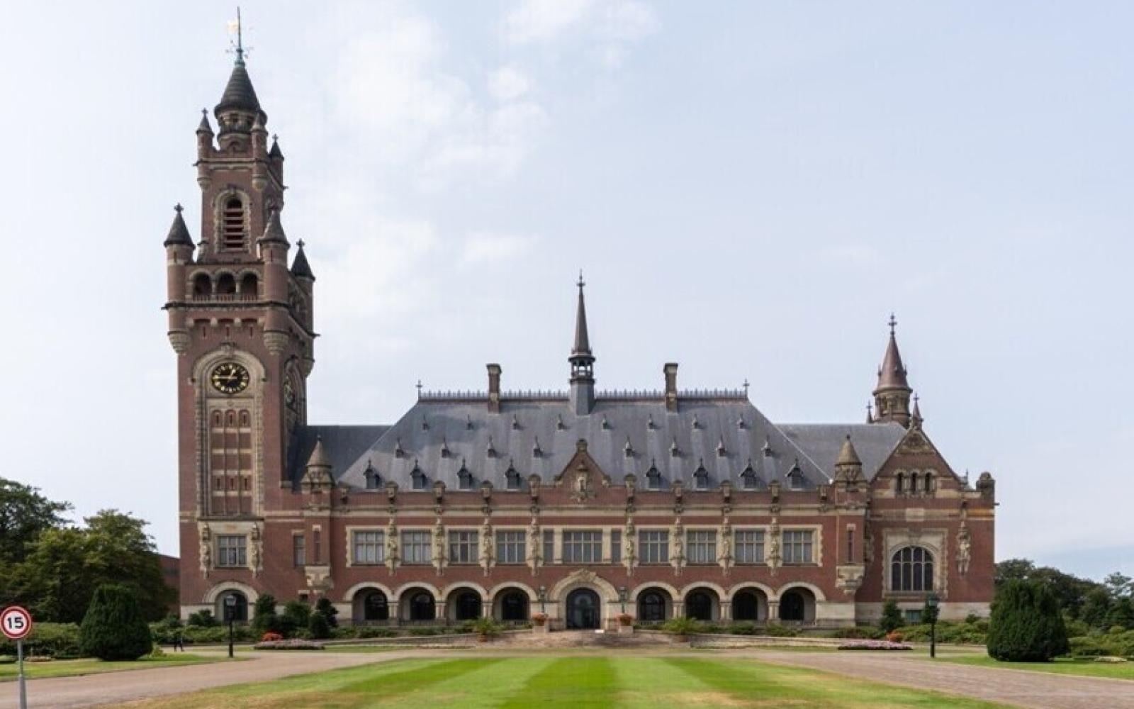 المحكمة الجنائية الدولية تتهم رئيس الفلبين السابق بقتل الآلاف: "جريمة ضد الإنسانية"