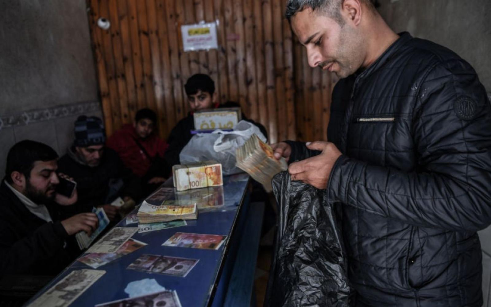 مجلس السلام يدرس إطلاق عملة رقمية لغزة: خطوة نحو إنعاش الاقتصاد المتعثر