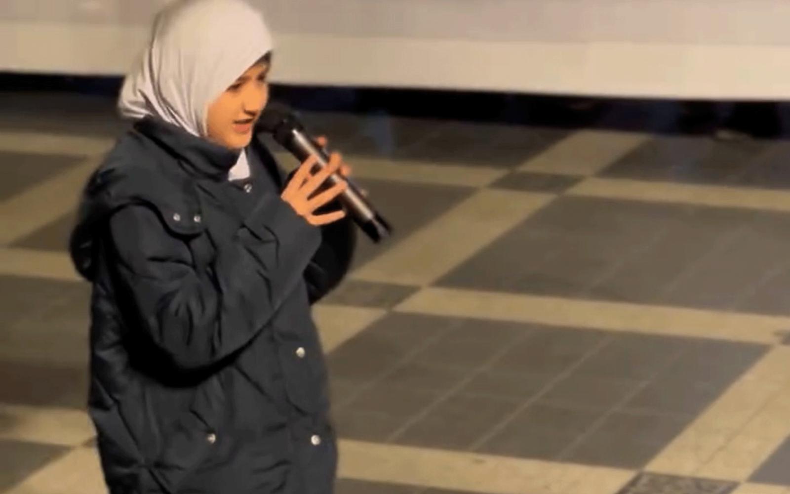 طفلة مغربية تُلهم العالم برسالة إيمانية مؤثرة لأهل غزة والأسرى في سجون الاحتلال