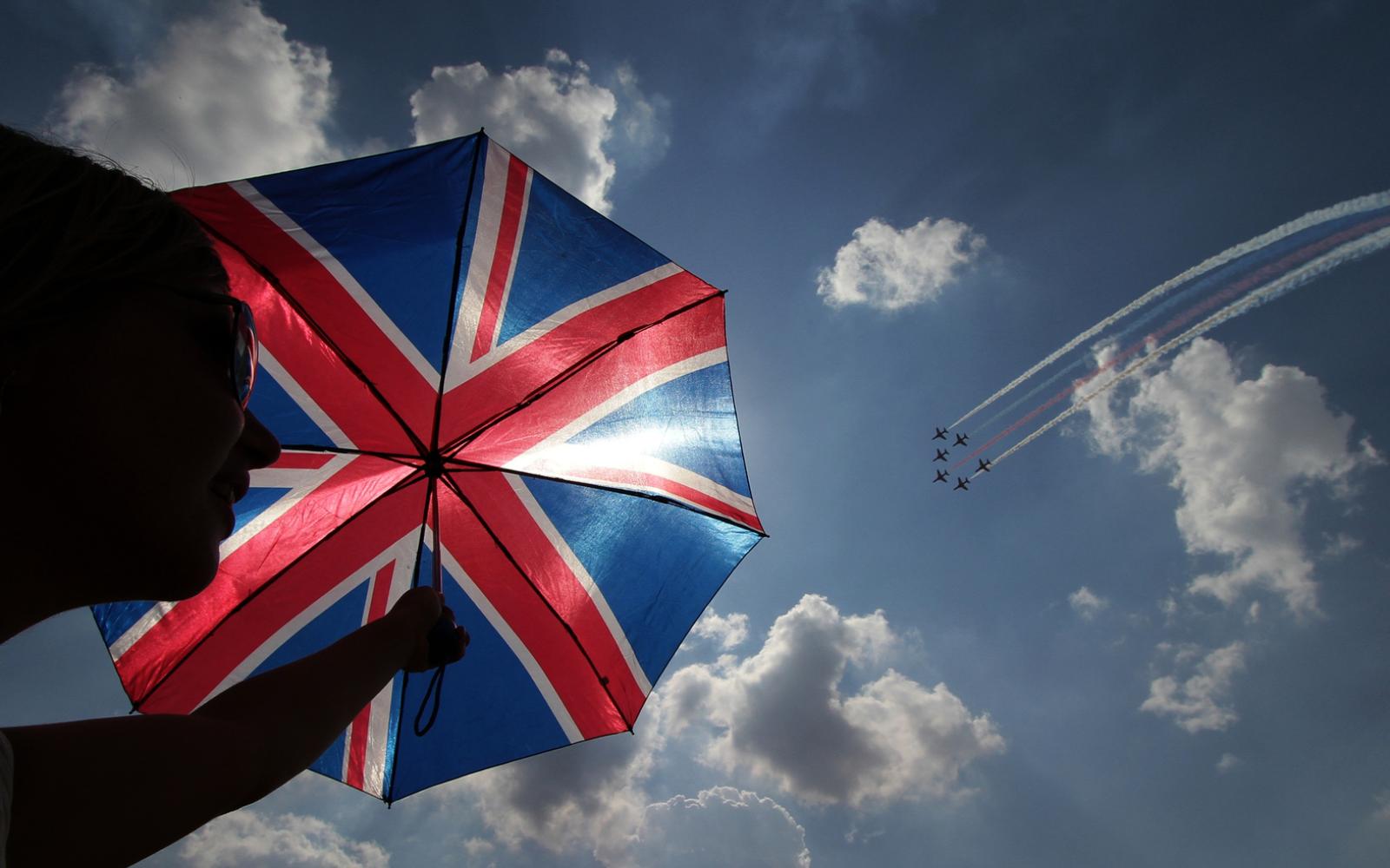 بريطانيا تحدد موعداً لنشر ملفات السفير السابق المرتبط بإبستين في قضية تهز لندن