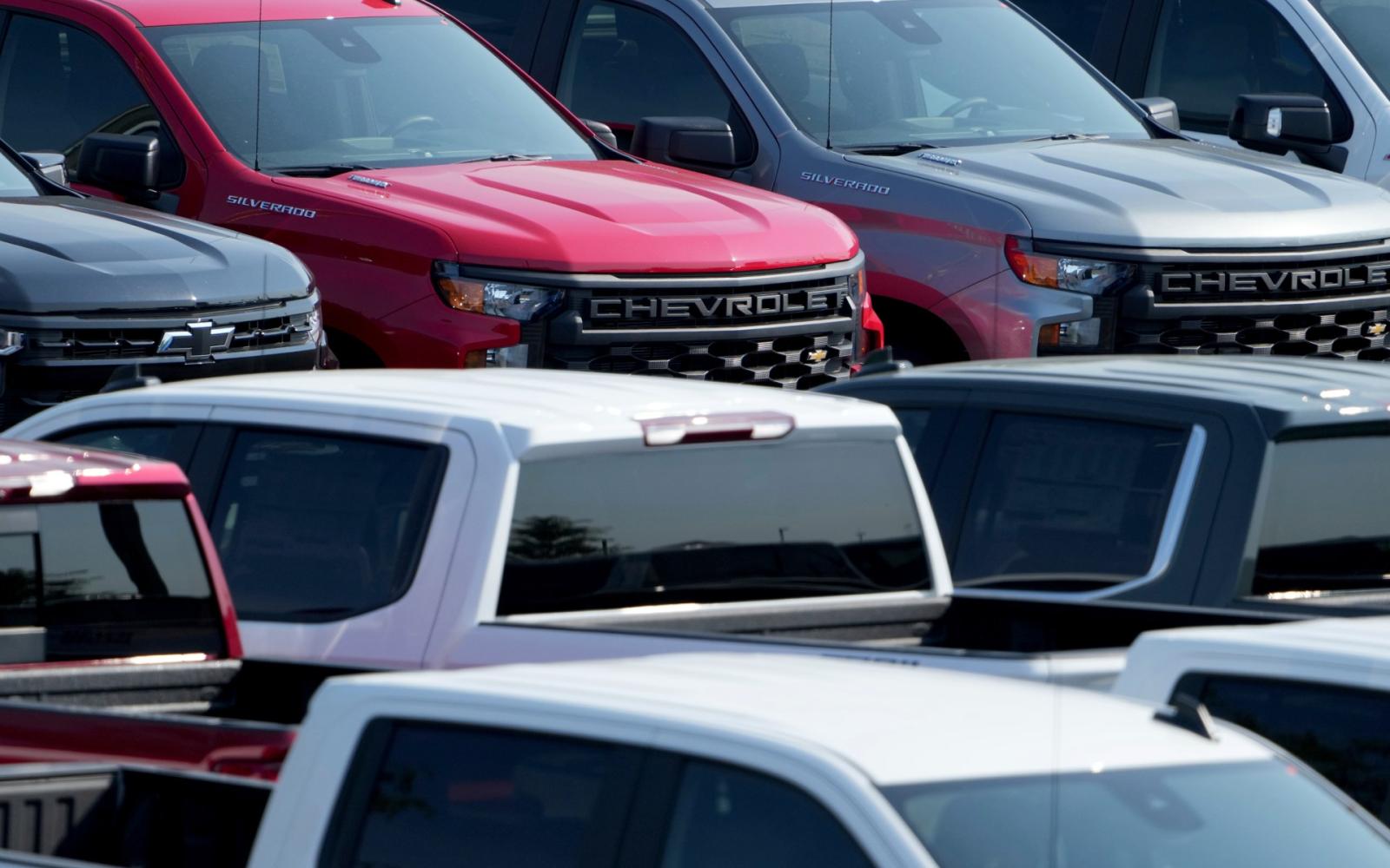 جنرال موتورز تستدعي آلاف الشاحنات والسيارات الرياضية بسبب خلل فني خطير