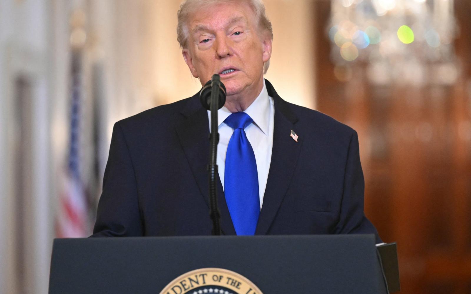 ترمب ينفي قرب حرب مع إيران ويؤكد تفضيله التفاوض وسط مخاوف البنتاغون من التصعيد