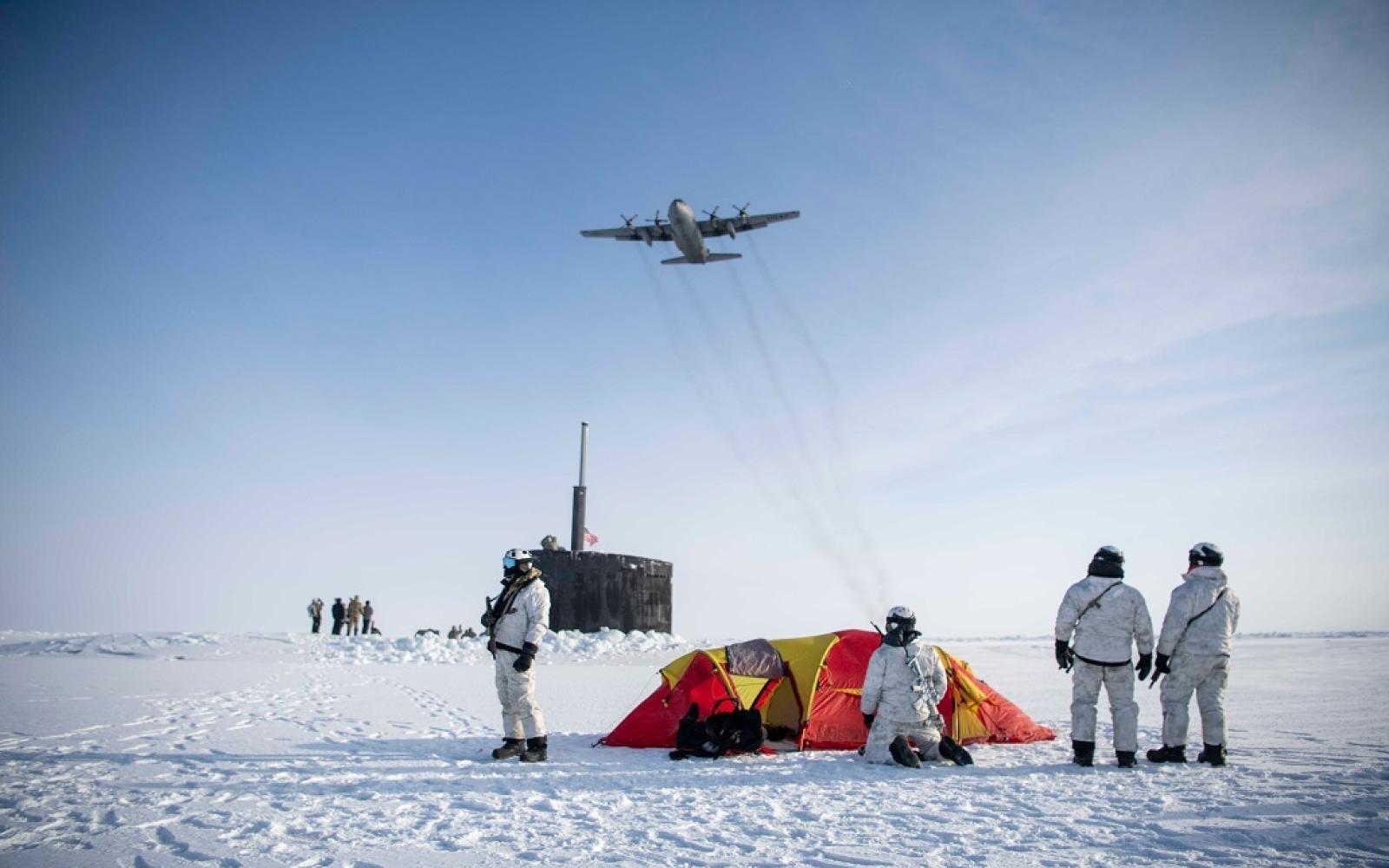 الولايات المتحدة تجري مناورات عسكرية ضخمة في القطب الشمالي بمشاركة كندا والدنمارك