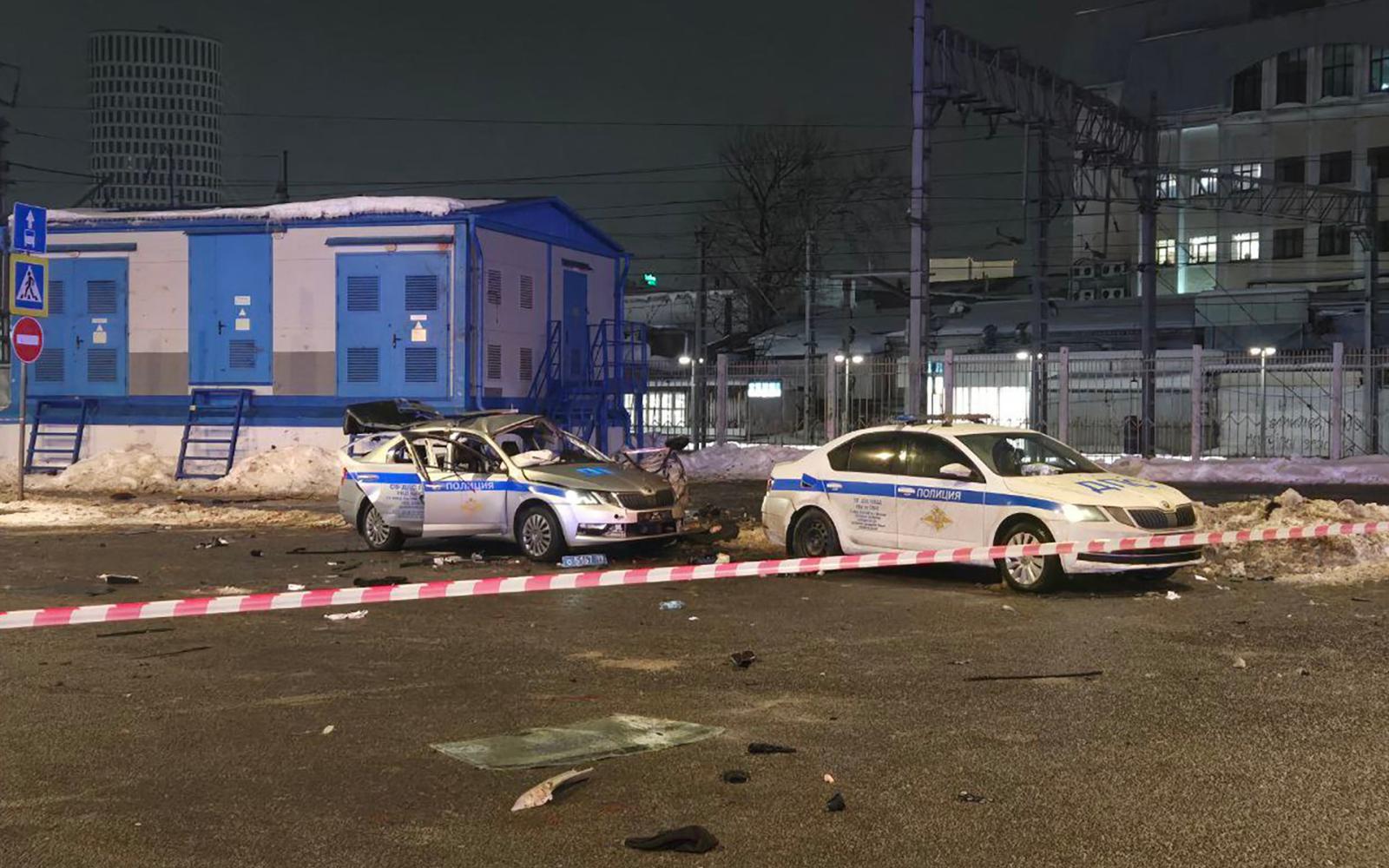 انفجار في موسكو يودي بحياة شرطي وإصابة آخرين قرب محطة قطارات.. تحقيق جارٍ