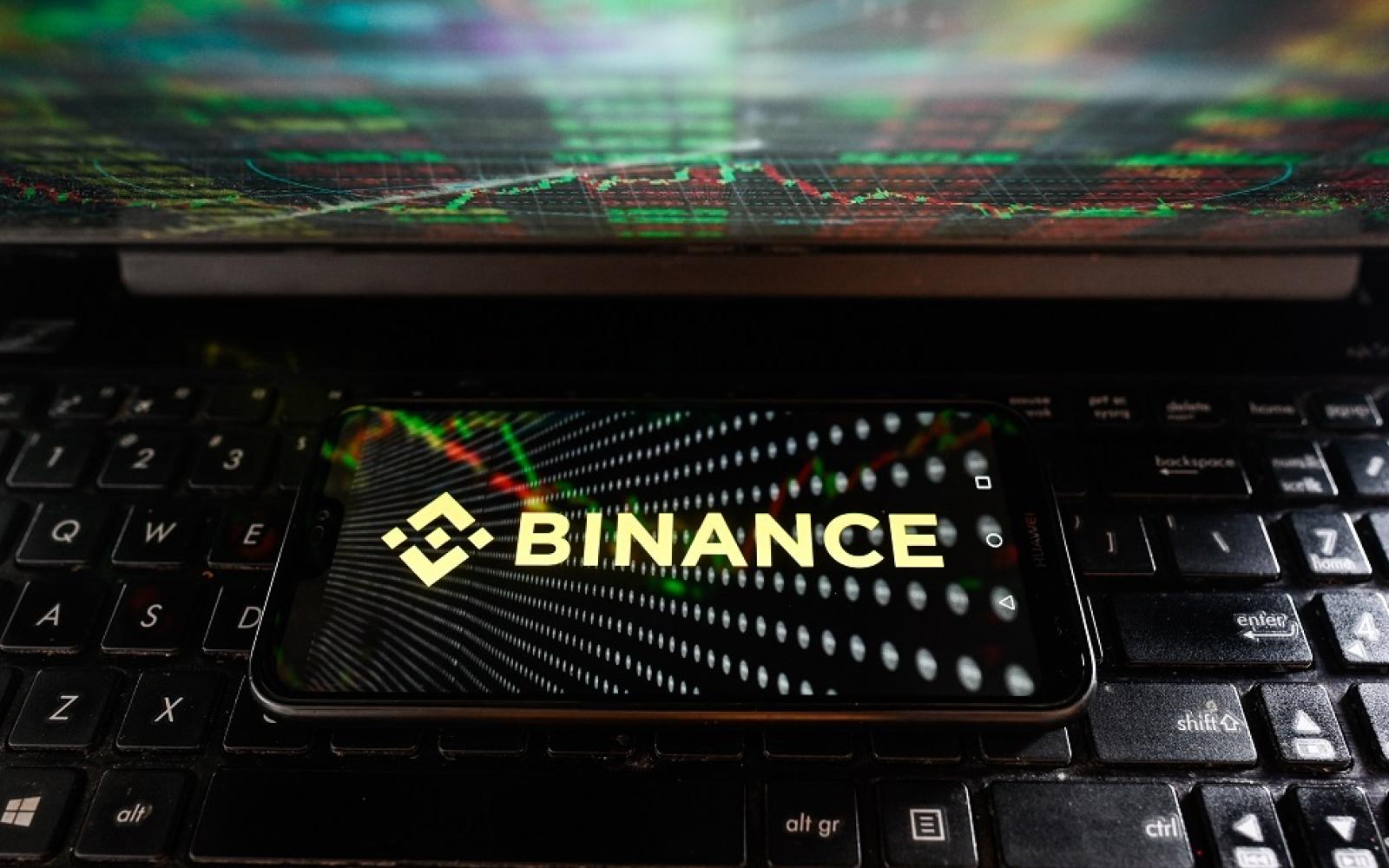 "نيويورك تايمز": تحويلات مالية ضخمة مشبوهة بقيمة 1.7 مليار دولار إلى إيران عبر "بينانس"