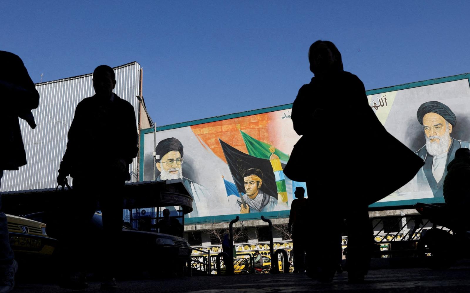 الهند وكوريا الجنوبية تنضمان لدول تحث مواطنيها على مغادرة إيران وسط تصاعد التوترات