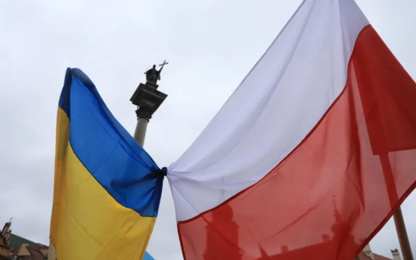 بولندا تكشف عن حجم الدعم العسكري الهائل لأوكرانيا منذ بداية النزاع في عام 2022