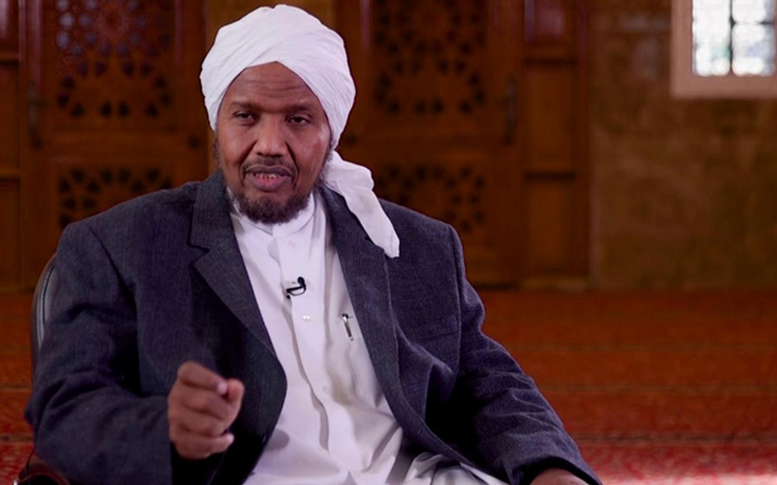 الشيخ عبد الرشيد صوفي يضيء ليالي رمضان بتلاواته العذبة في الدوحة