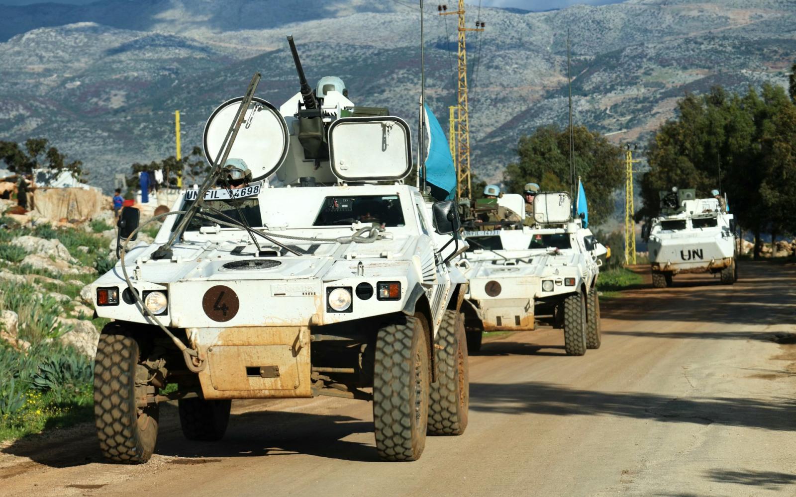 توتر على الحدود اللبنانية: إسرائيل تطلق النار وتفجر منازل وسط تصاعد التهديدات