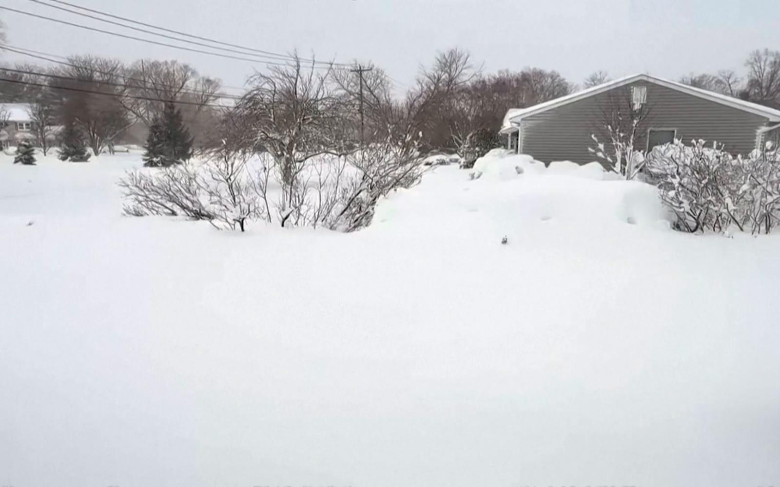 عاصفة "بليزارد" تضرب أمريكا: ثلوج قياسية وشلل في الولايات وتعليقات ساخرة على الشبكات