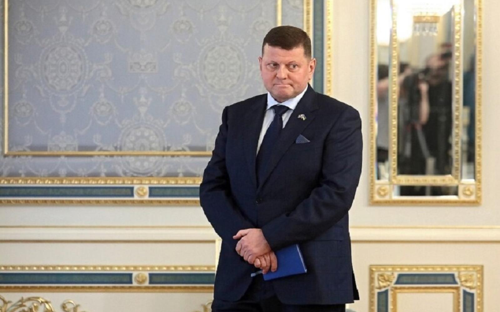 إحراج دبلوماسي: سفير أوكرانيا في بريطانيا يتلعثم ويتحدث الإنجليزية بركاكة في منتدى هام