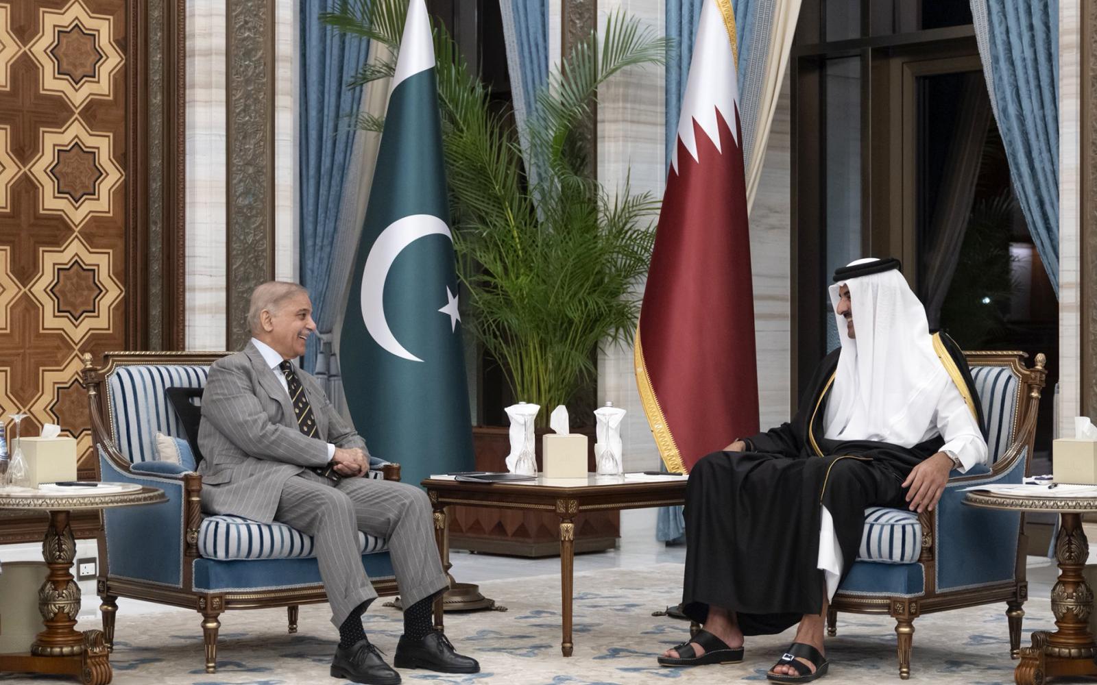 أمير قطر ورئيس وزراء باكستان يبحثان تعزيز التعاون وتطورات الأوضاع الإقليمية والدولية