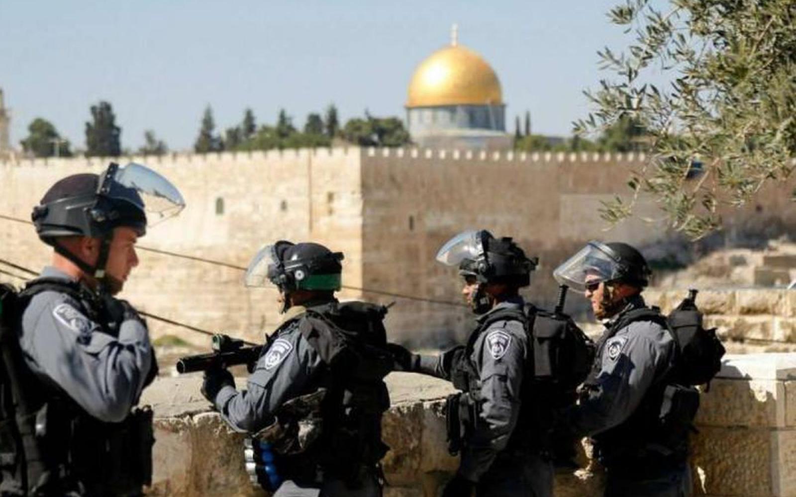الاحتلال يبعد ثمانية مقدسيين عن الأقصى والبلدة القديمة ضمن سياسة التضييق