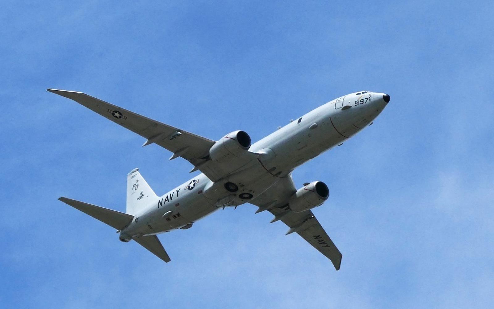 تحليق طائرة أمريكية مضادة للغواصات قرب الحدود الإيرانية وسط توترات نووية