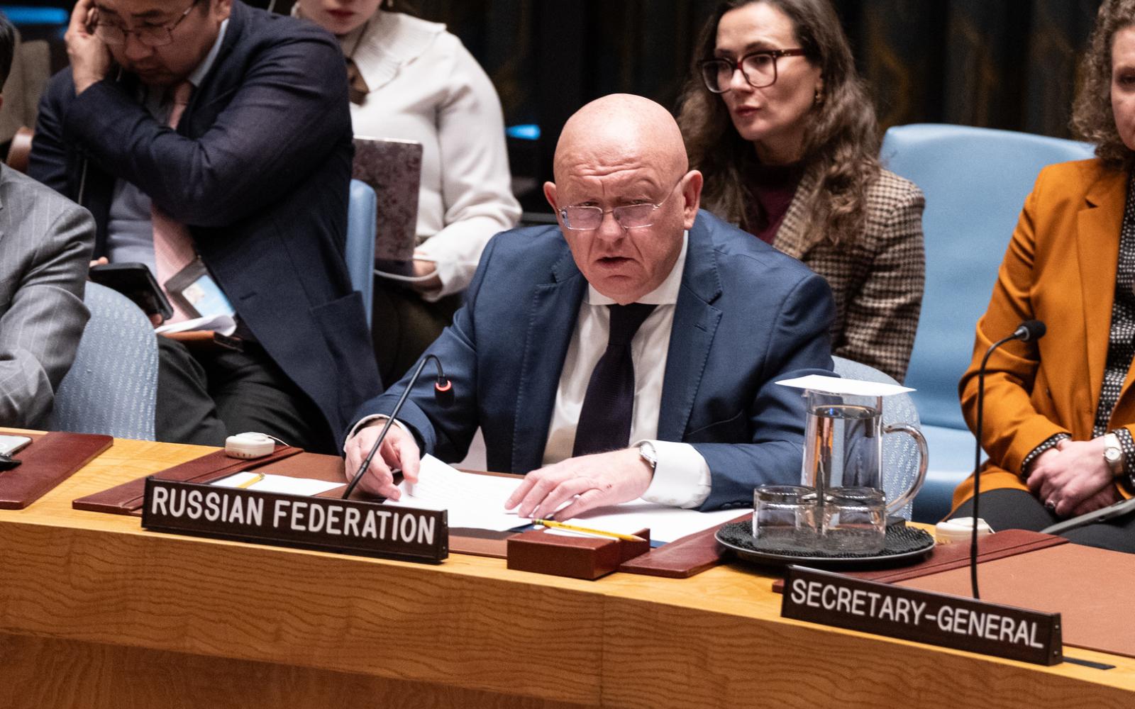 توترات أوكرانيا تتصاعد: اتهامات متبادلة وتحذيرات من التصعيد وتأجيج الصراع