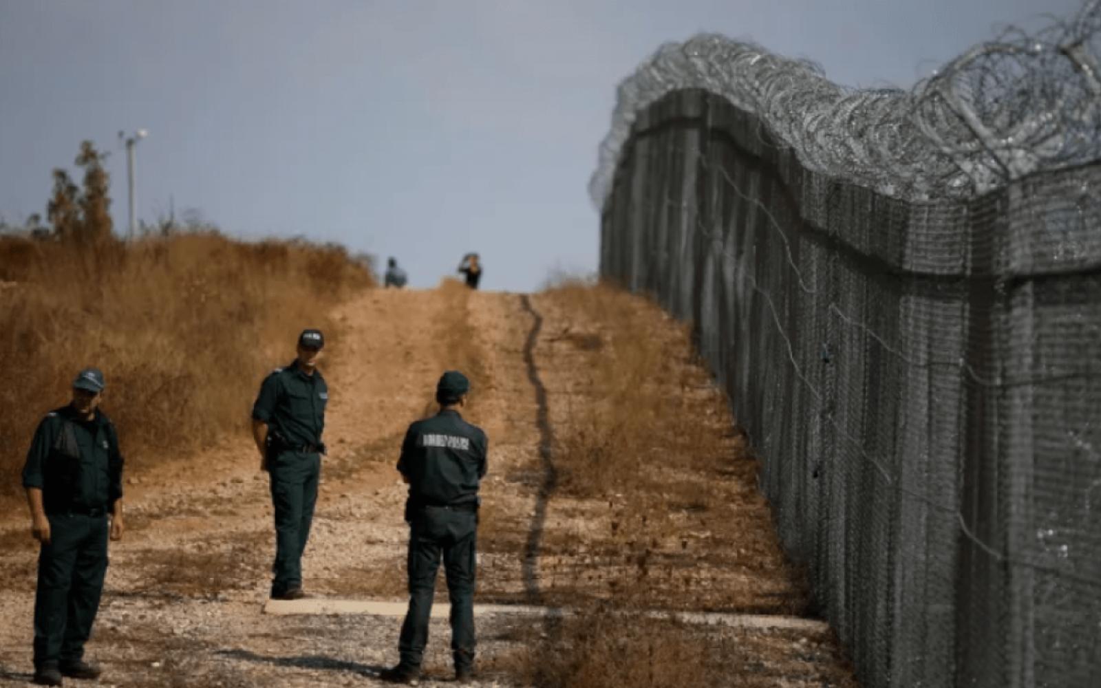 تقرير حقوقي: عشرات الآلاف من طالبي اللجوء يُعادون قسراً ويعانون العنف على حدود أوروبا